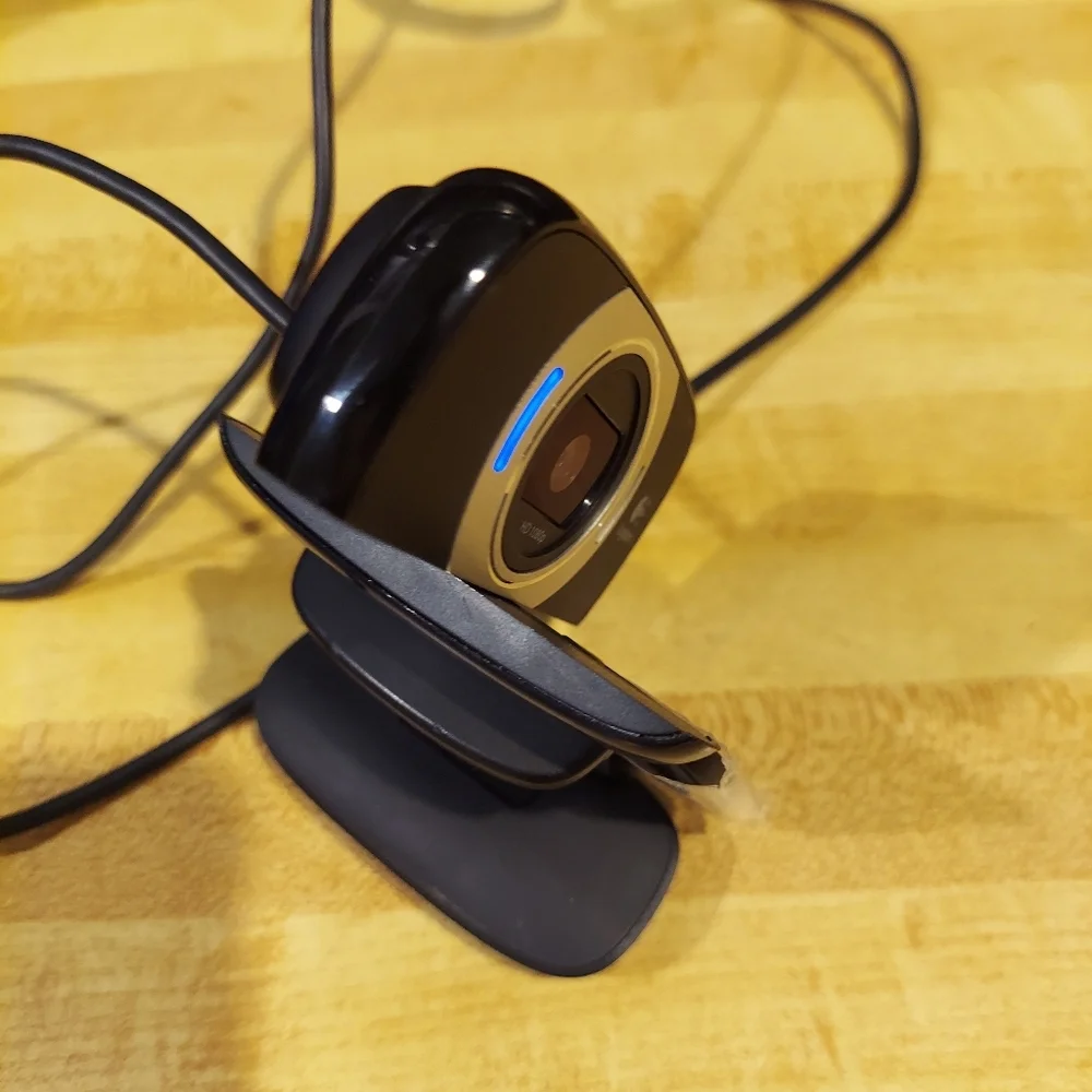 LOGITECH C615 HD 1080P PORTABLE WEB CAM SWIVELS 360° MICROPHONE FOLD & GO DESIGN